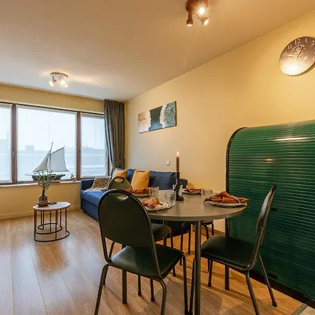 Apartman 'sunset Beach' Colourful Studio In