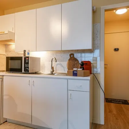 Apartamento 'sunset Beach' Colourful Studio In *